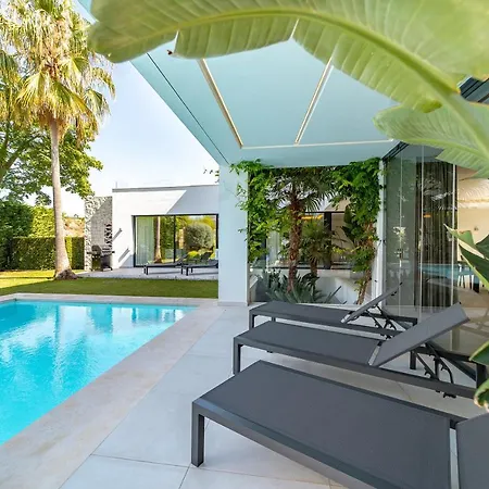 Luxury Mbh * Estepona
